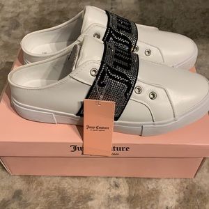 JUICY COUTURE SLIP ON SNEAKER